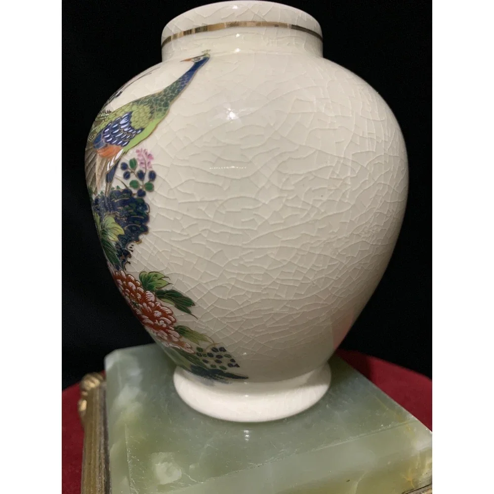 Vintage SATSUMA KUTANI GINGER JAR PEACOCK PEONY FLOWERS GOLD TRIM JAPAN  4‎ 3/8